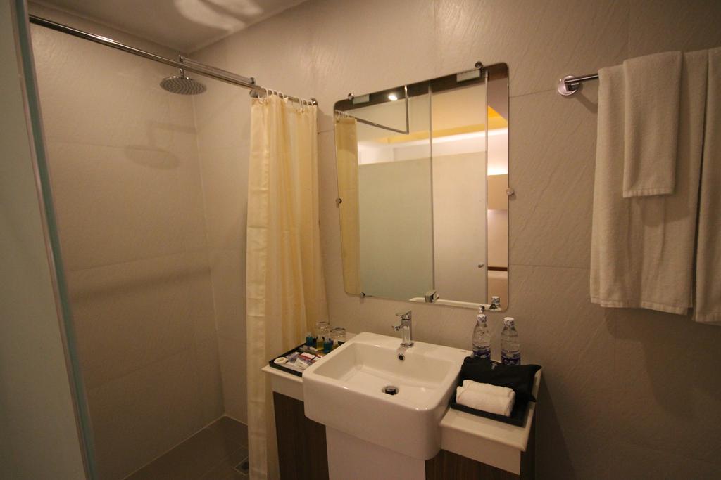 The Rgn City Lodge Янгон Стая снимка