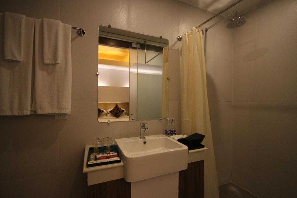 The Rgn City Lodge Янгон Екстериор снимка