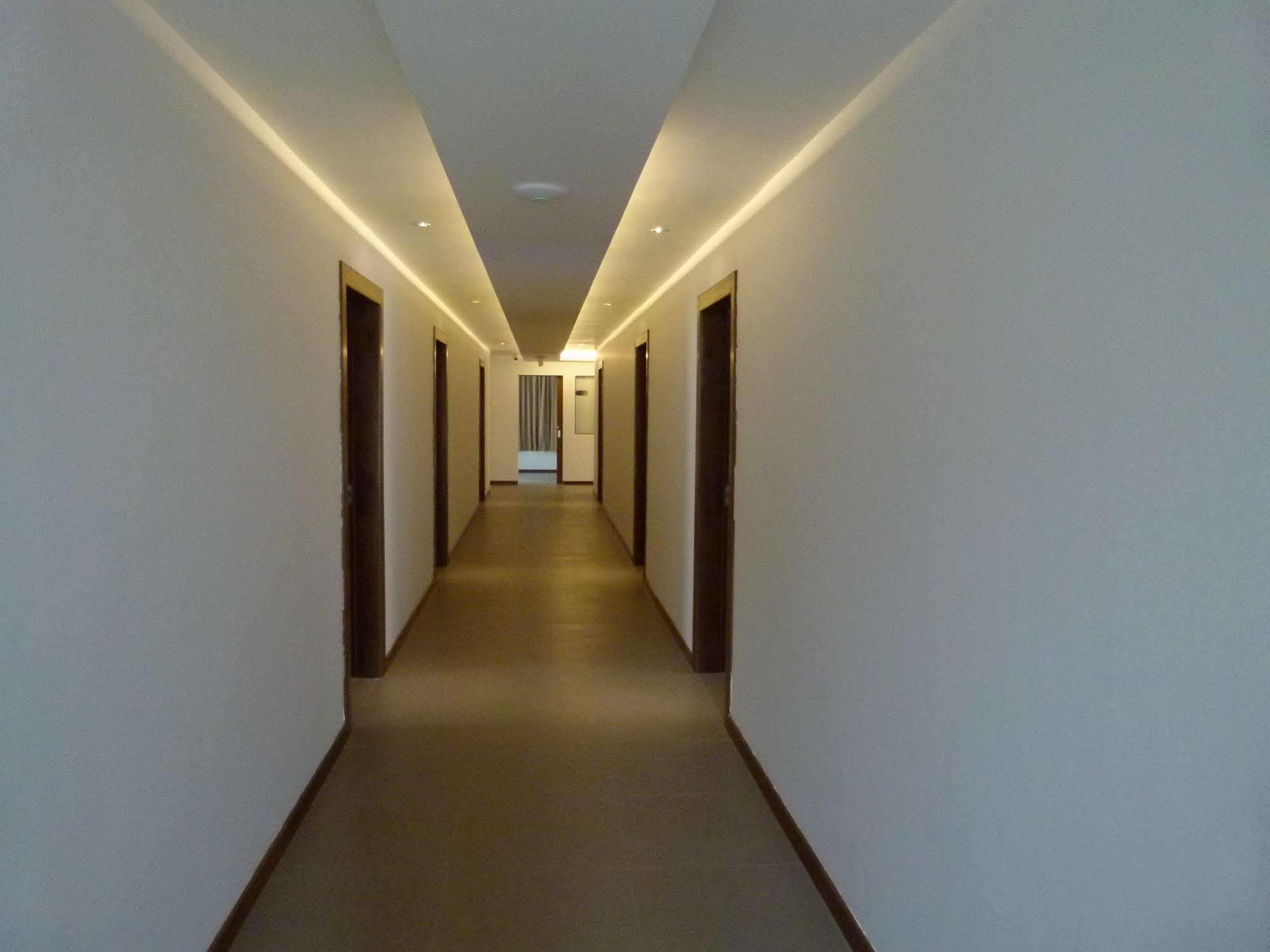 The Rgn City Lodge Янгон Екстериор снимка